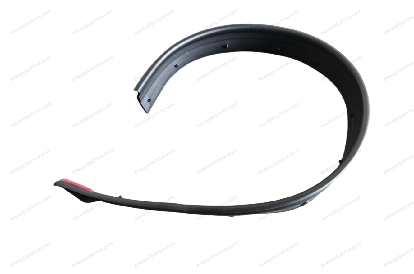 Front left door seam strip