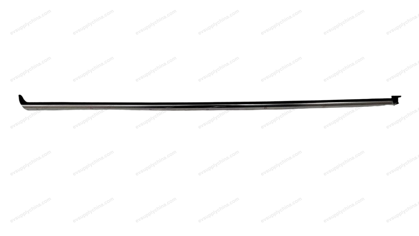 Left rear side trim assembly