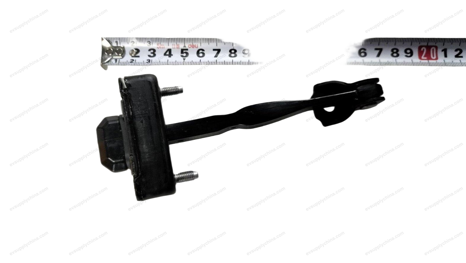 Rear door limiter assembly