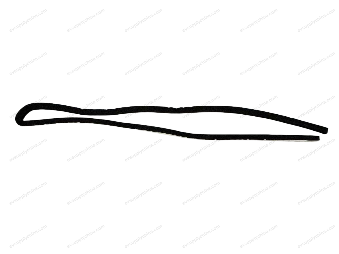 Front bumper air deflector sealing strip