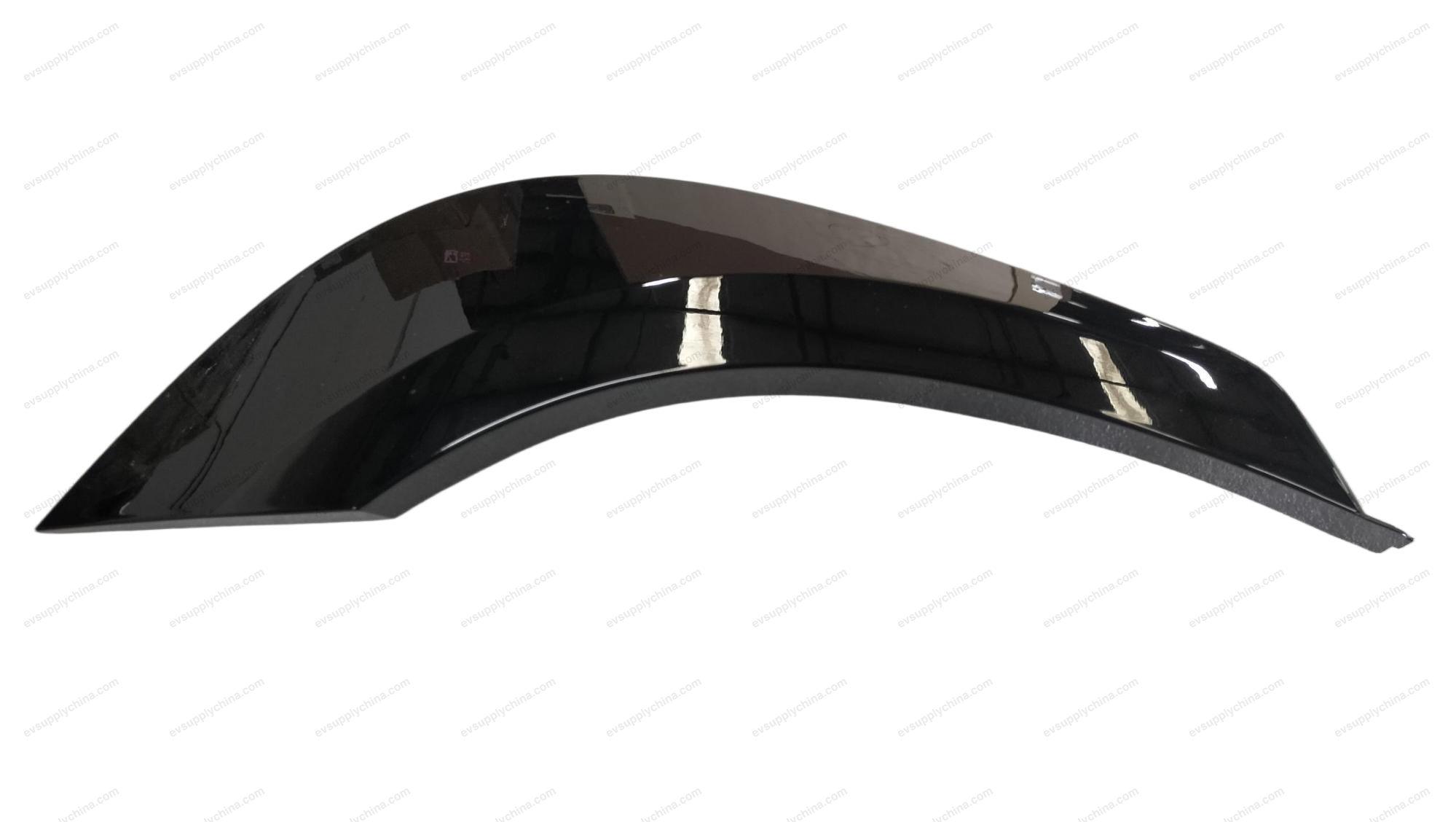 Right rear door fender trim assembly