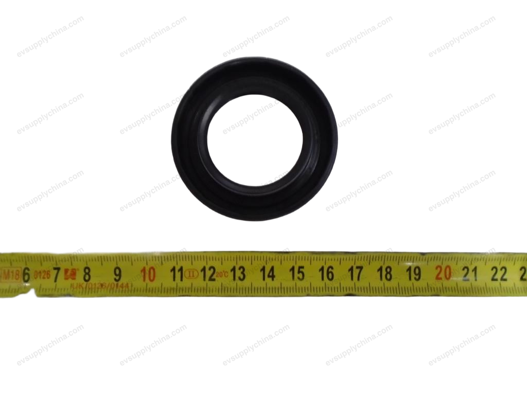 Differential oil seal