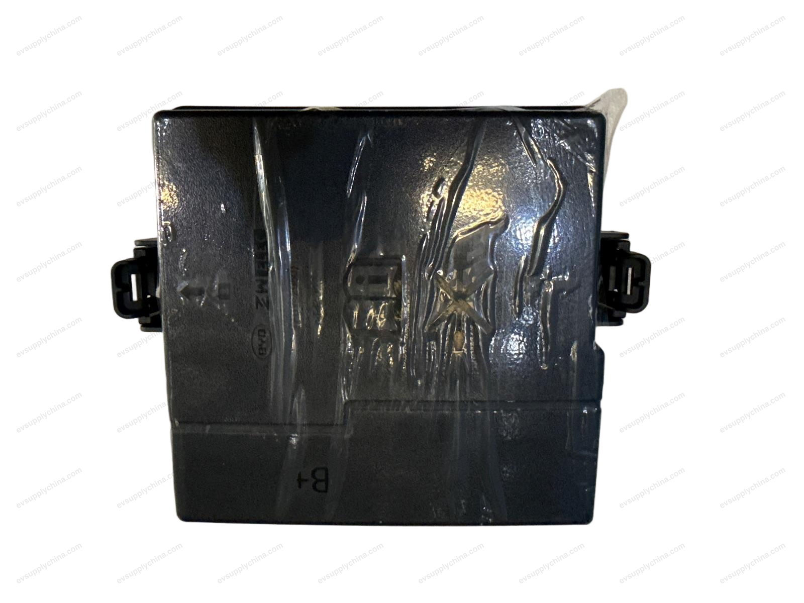 Front cabin power distribution box body — Denza D9