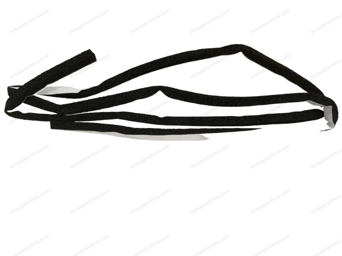 Front water channel sealing strip