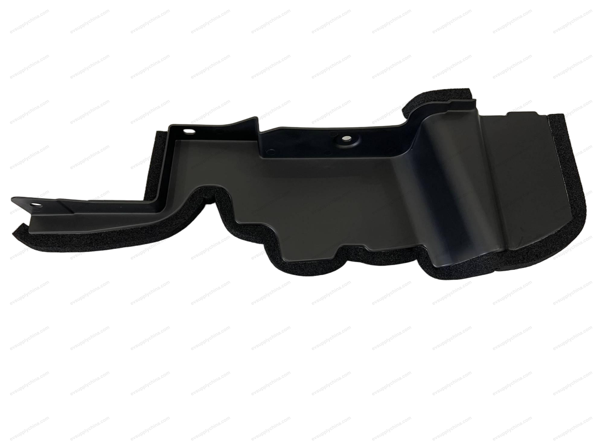 Radiator left air deflector assembly