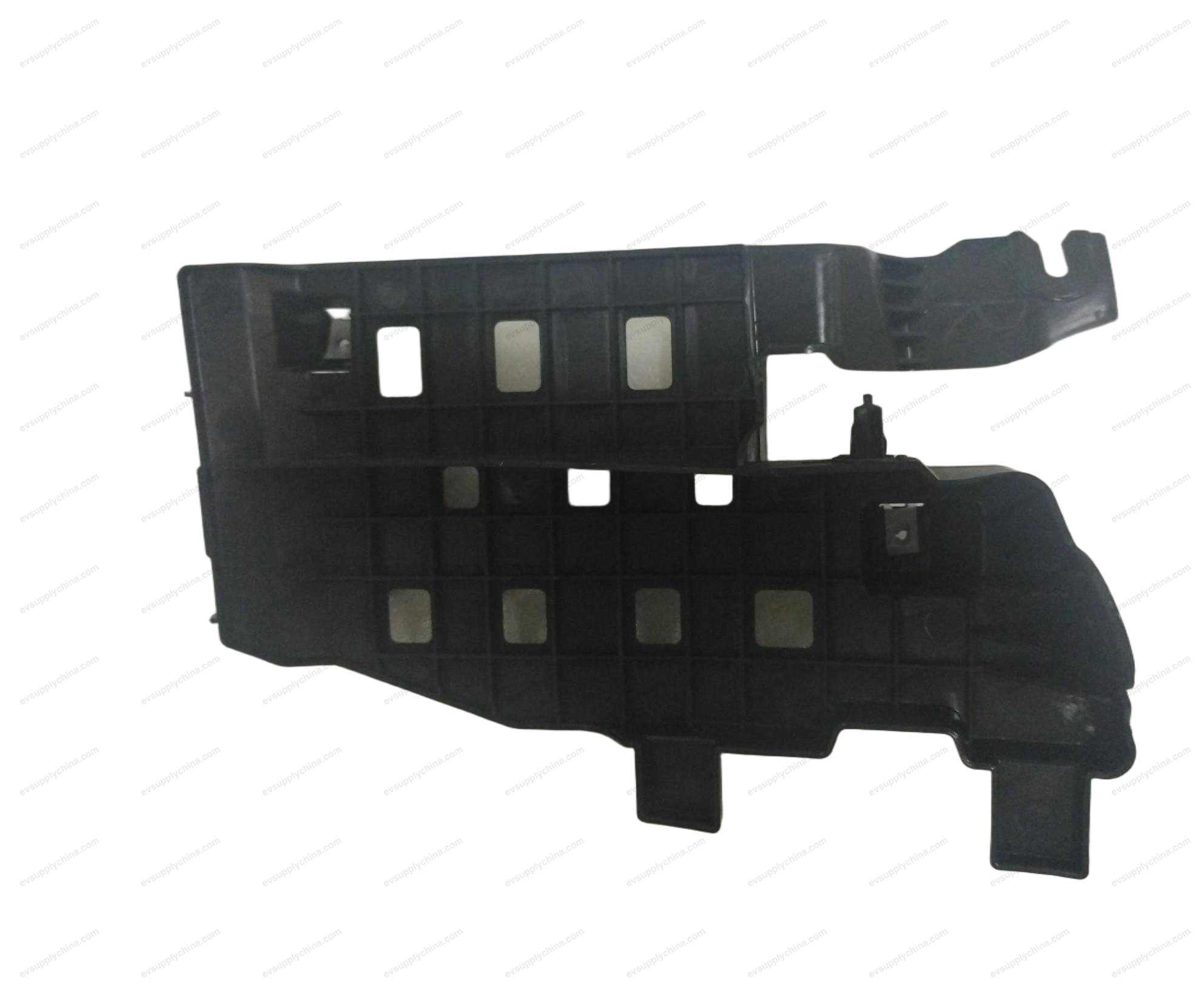 Rear bumper lower right support bracket assembly