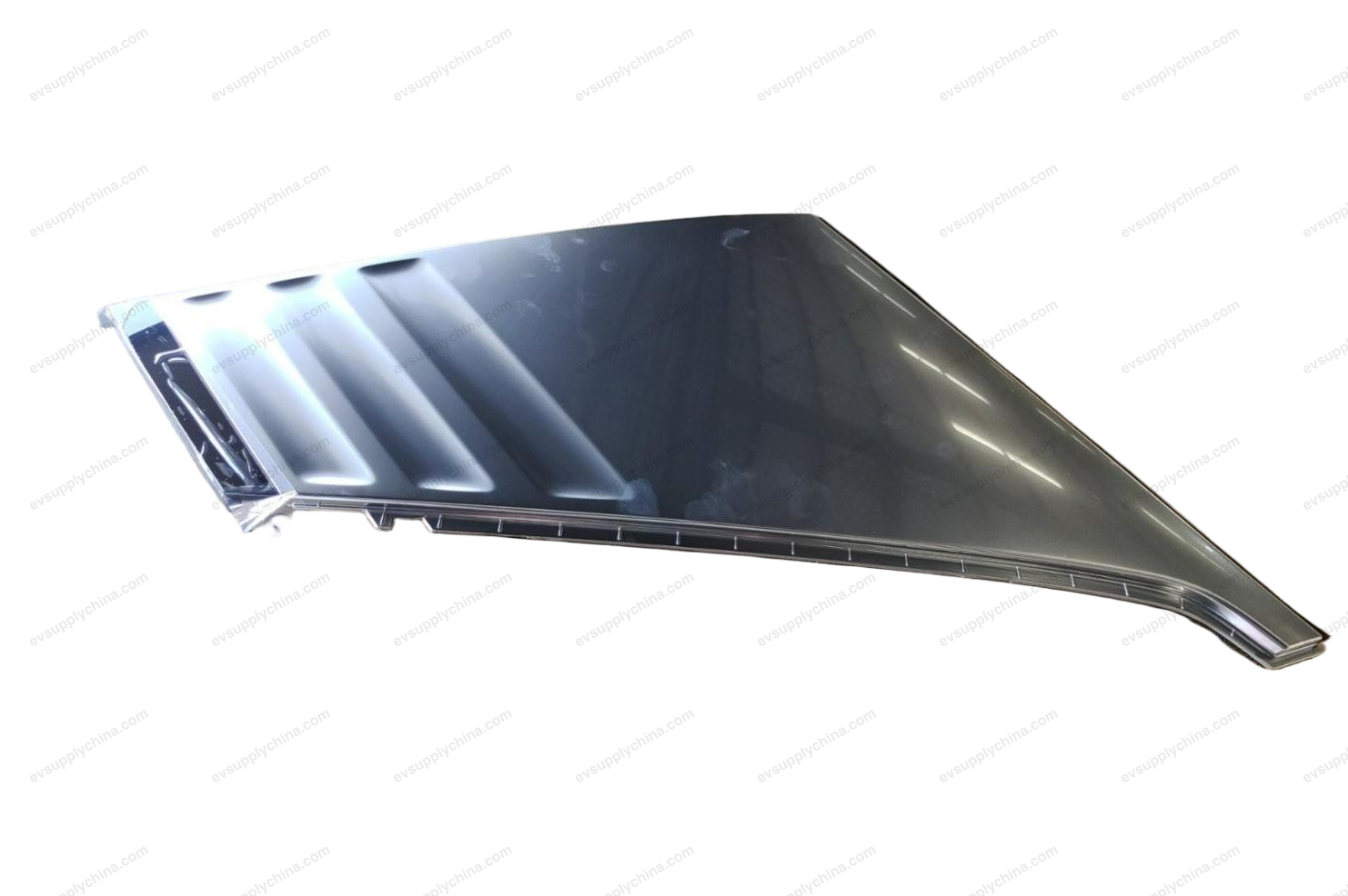 Right D-pillar exterior trim assembly