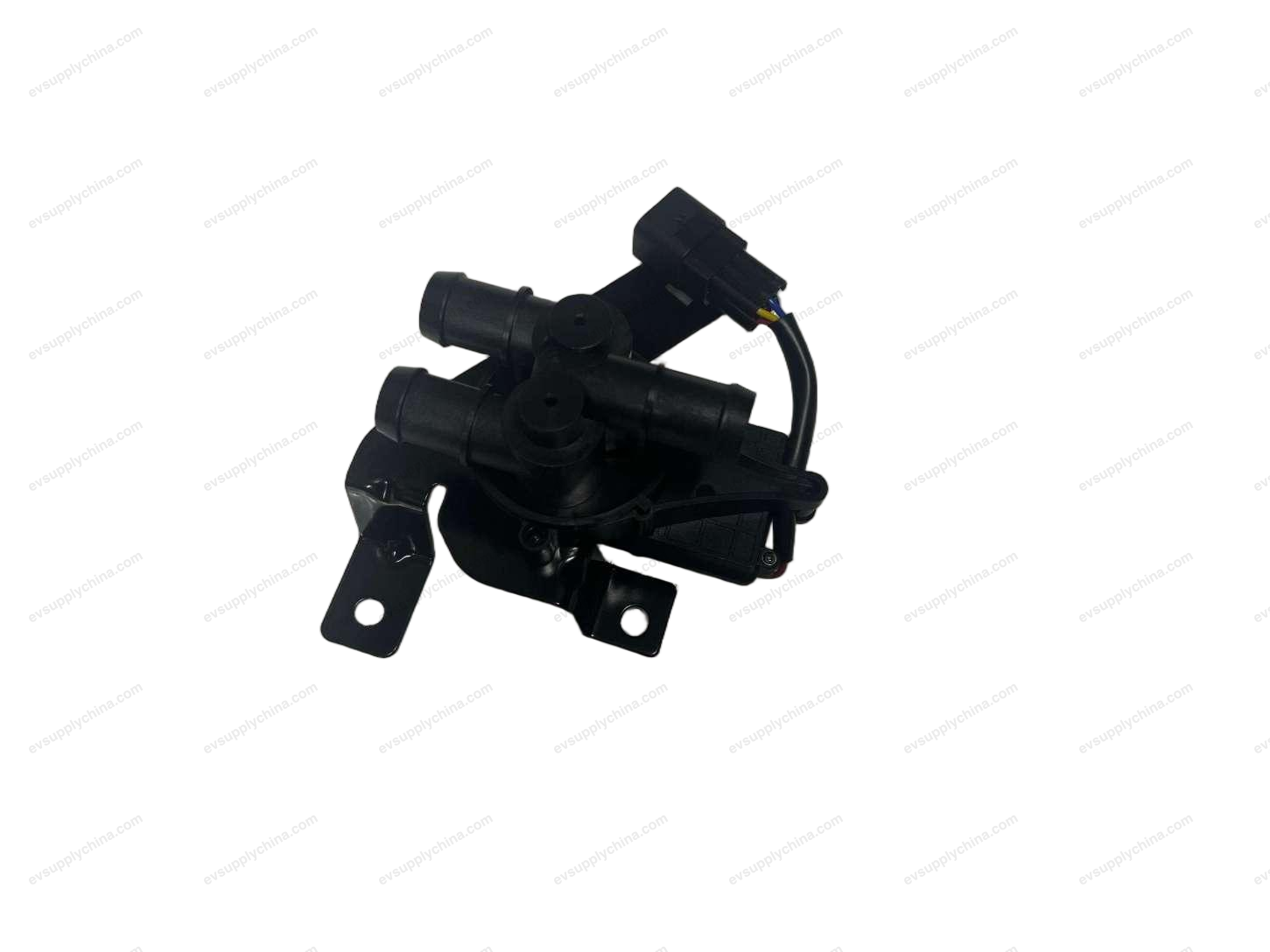 Electric three-way water valve assembly — BYD Atto 3