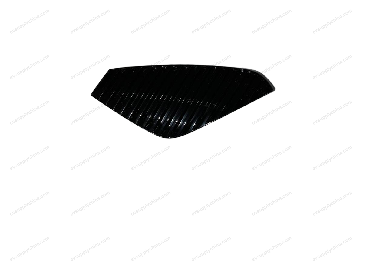 Rear bumper right trim piece — BYD Atto 3