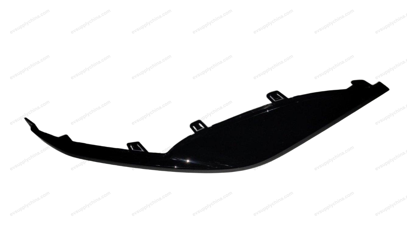 Front bumper lower right trim piece — BYD Dolphin