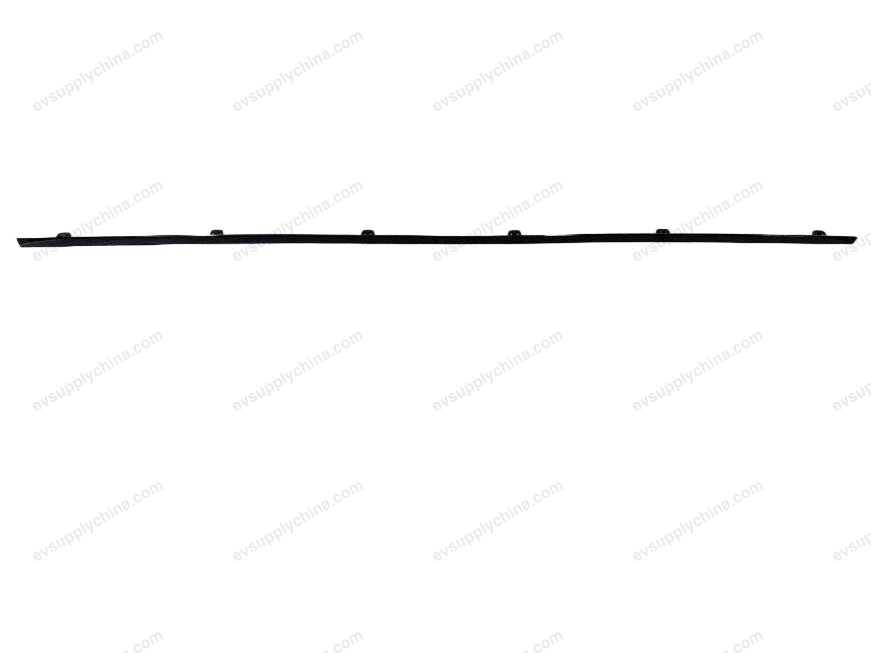 Front left door trim assembly - piano black — BYD Dolphin