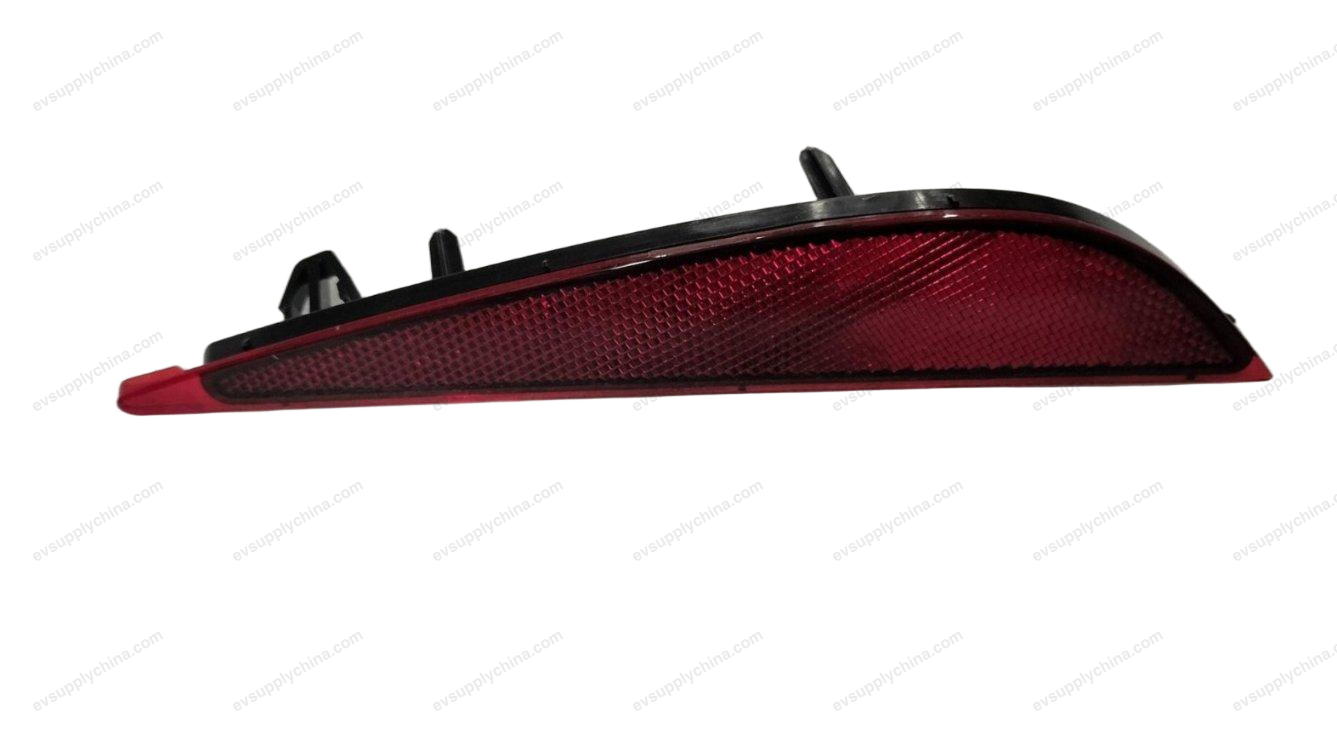 Left rear reflector — BYD Dolphin