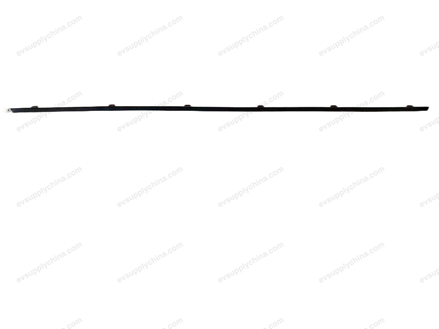 Right front door trim assembly - piano black — BYD Dolphin