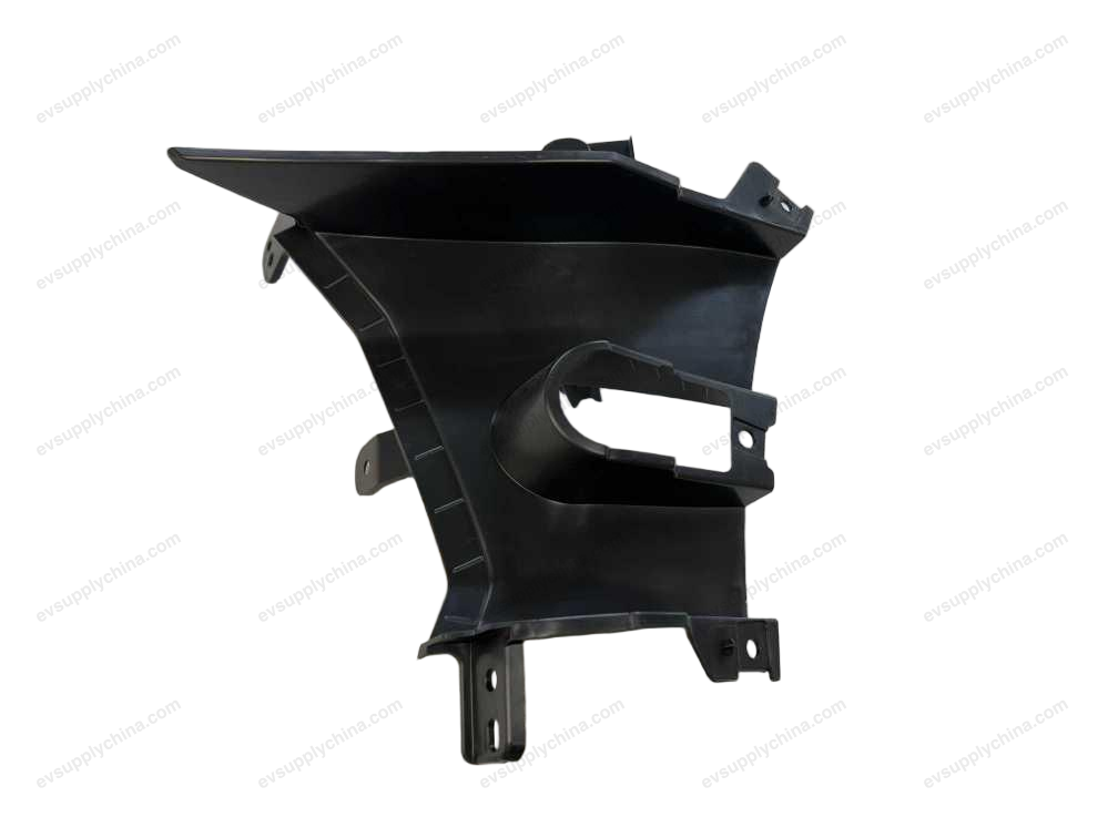 Front bumper left air intake duct — BYD Sealion 7