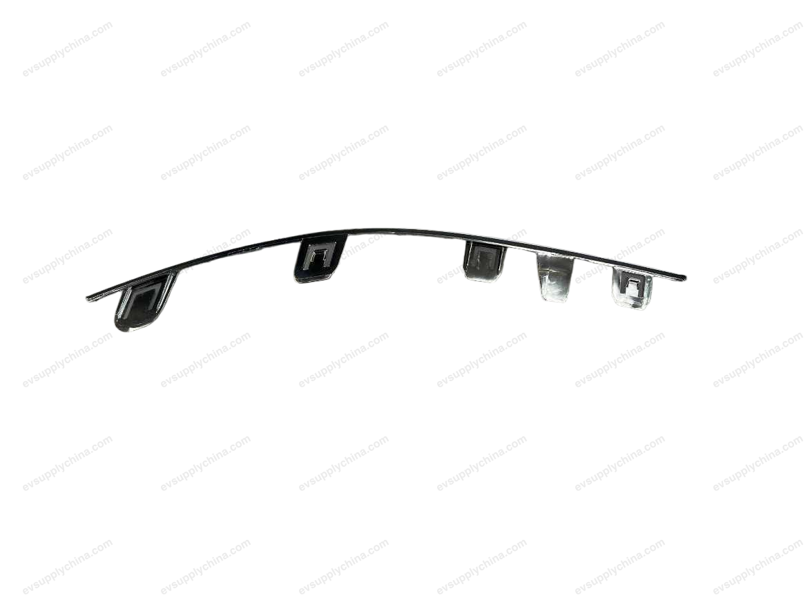 Front bumper left bright trim — BYD Sealion 7