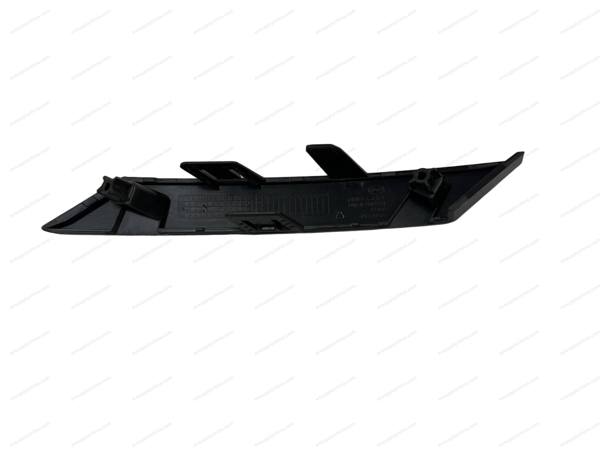 Front bumper left center decorative strip — BYD Sealion 7