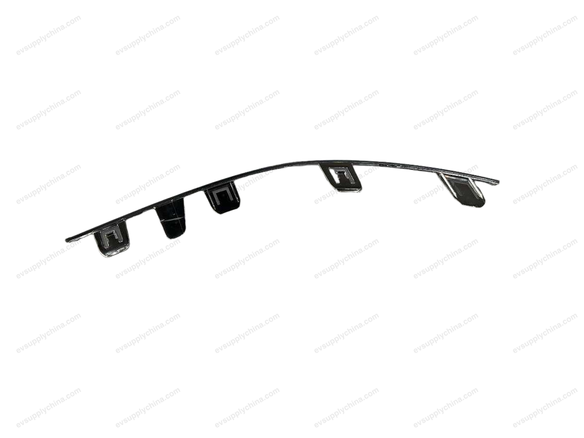 Front bumper right bright trim — BYD Sealion 7