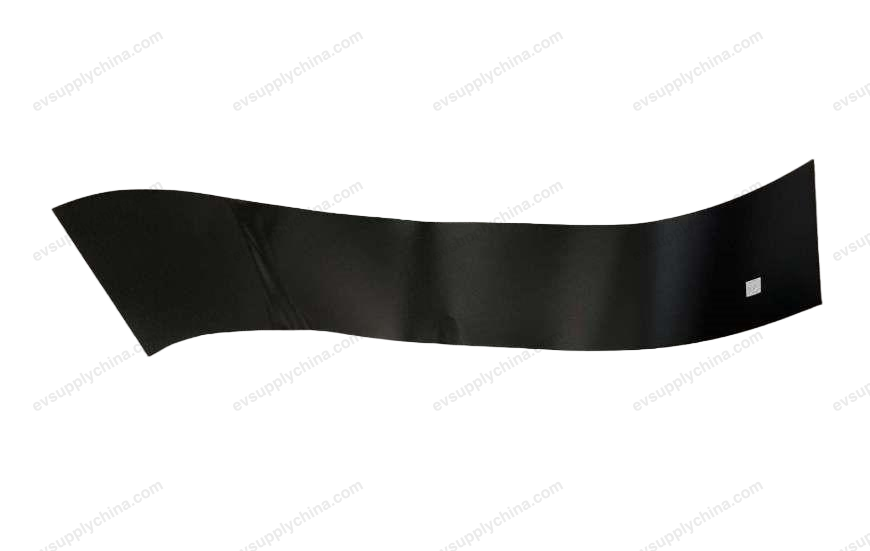 Blackout film on the right rear door and window frame — Denza D9