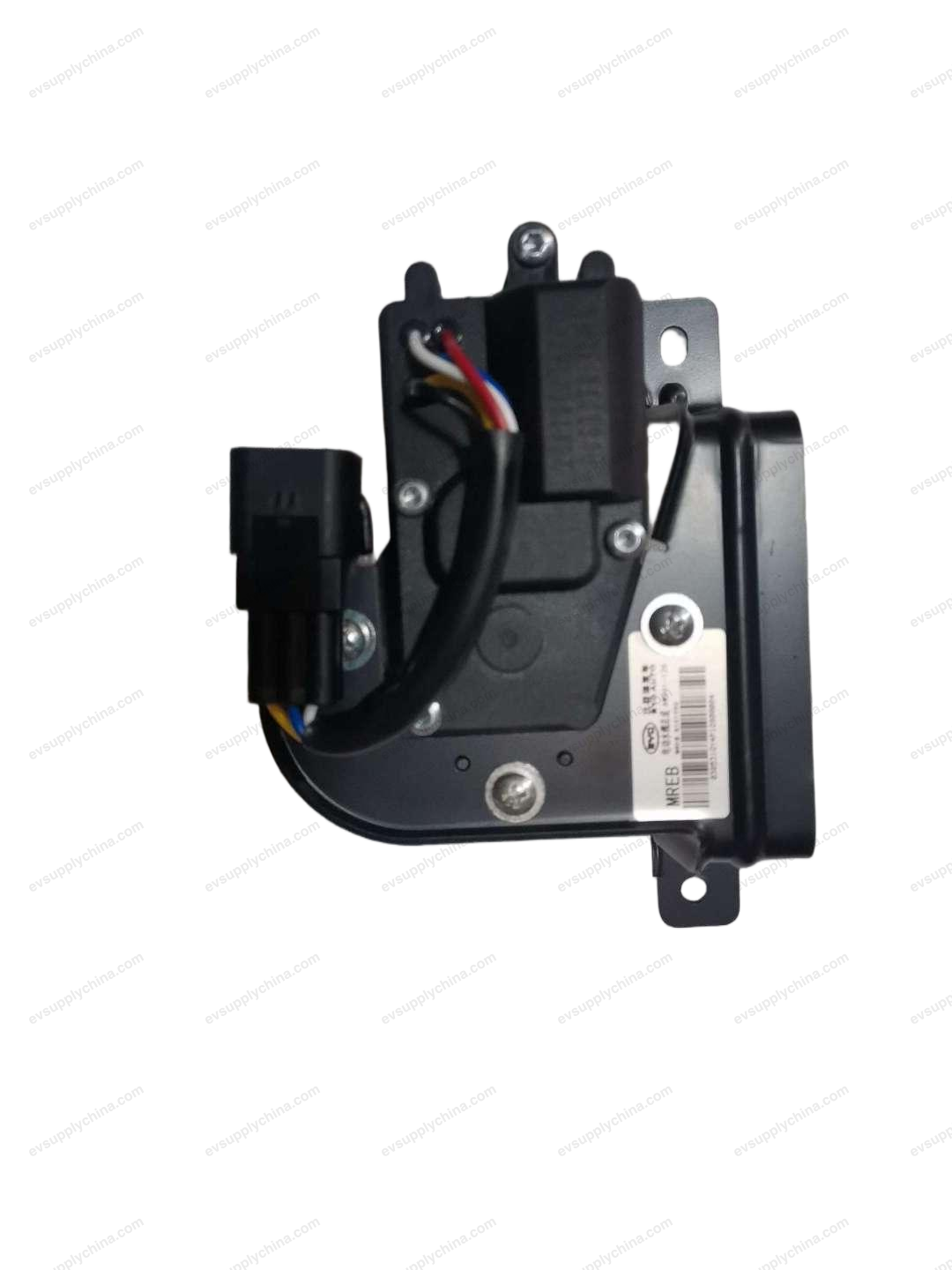 Electric three-way water valve assembly — Denza D9