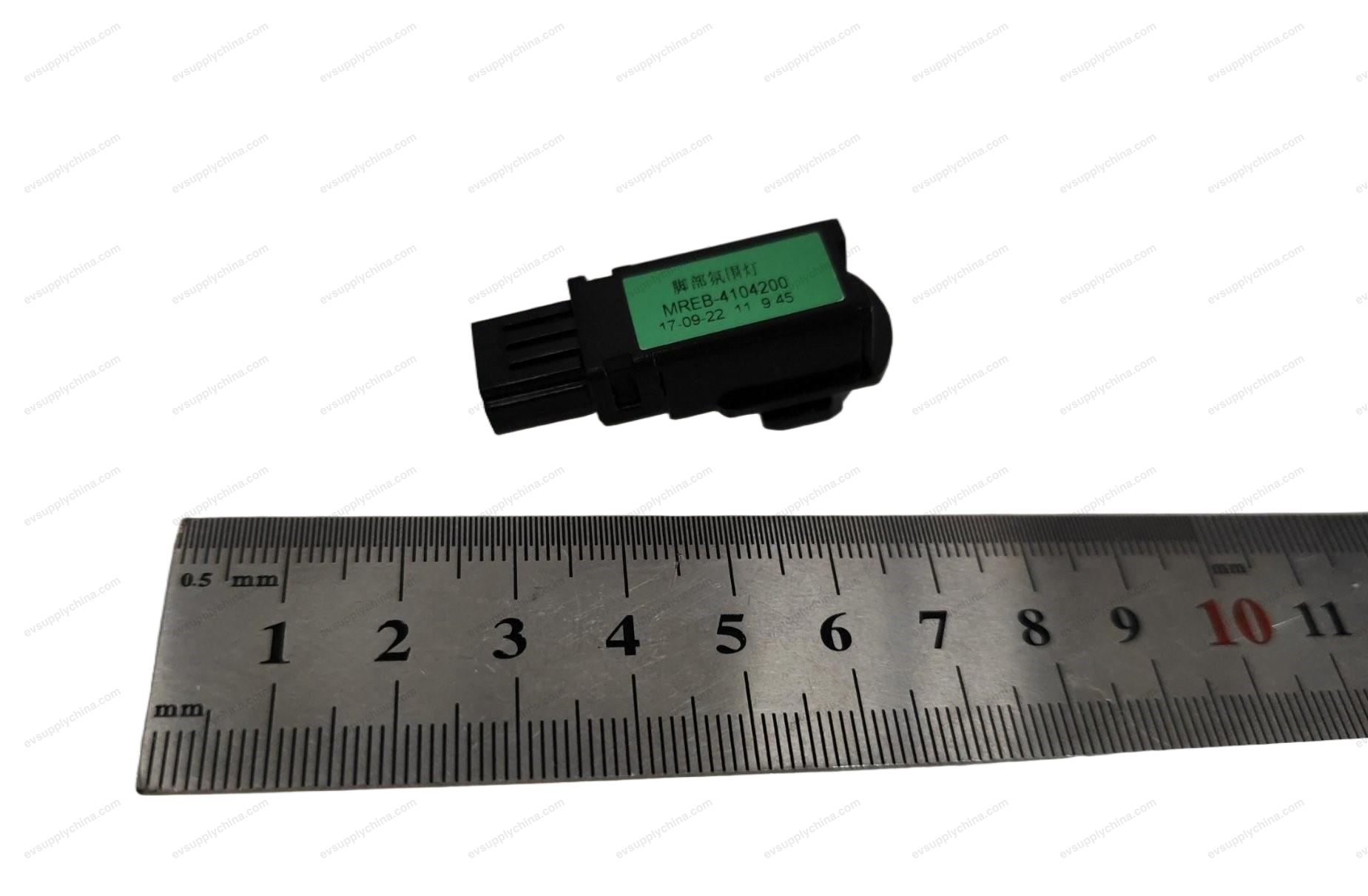 Foot ambient lighting — Denza D9