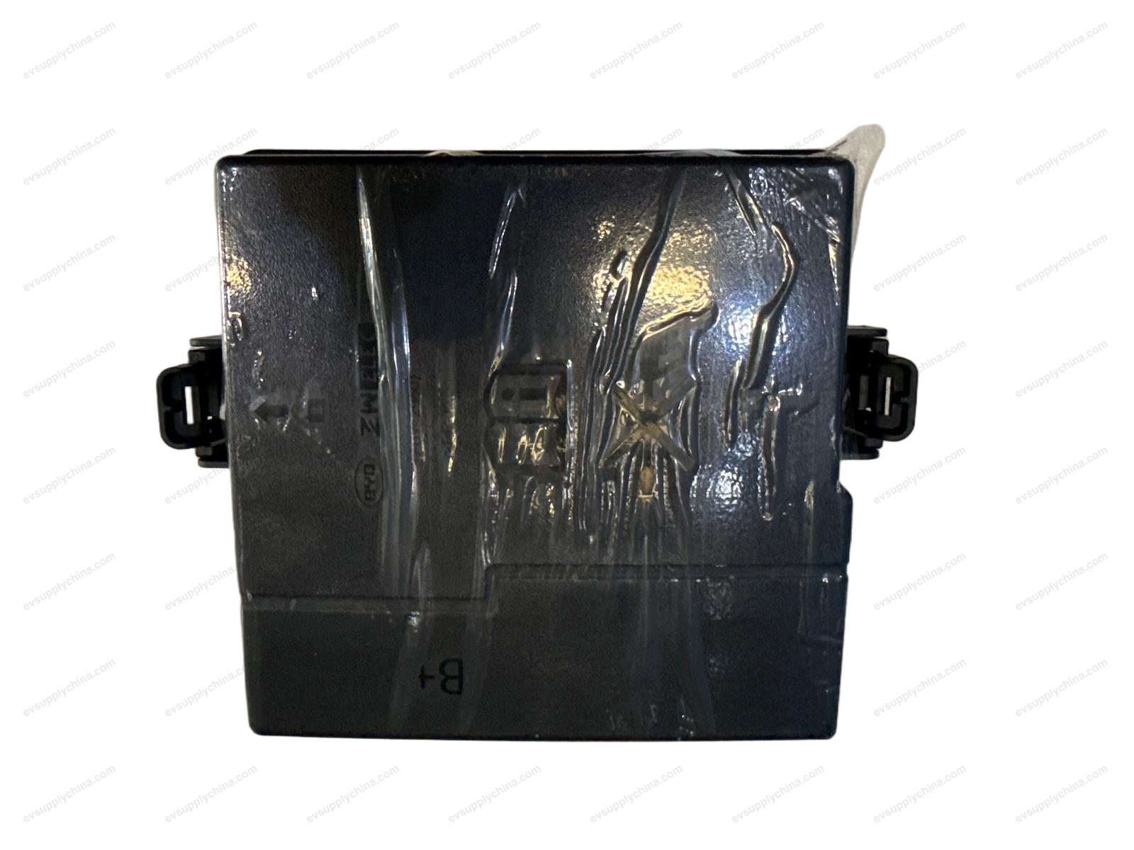 Front cabin power distribution box body — Denza D9