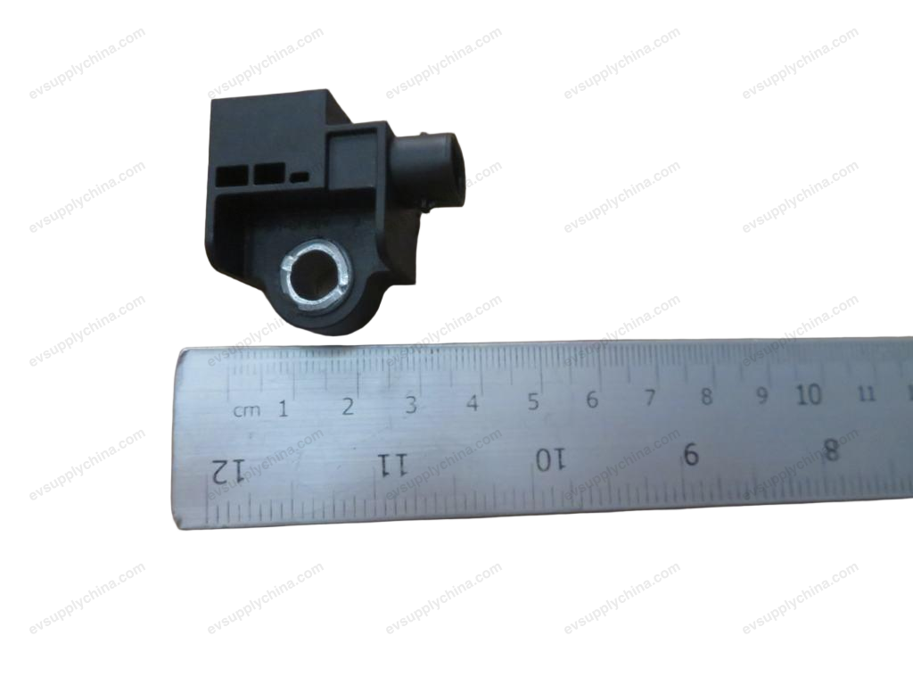 Front collision sensor I — Denza D9