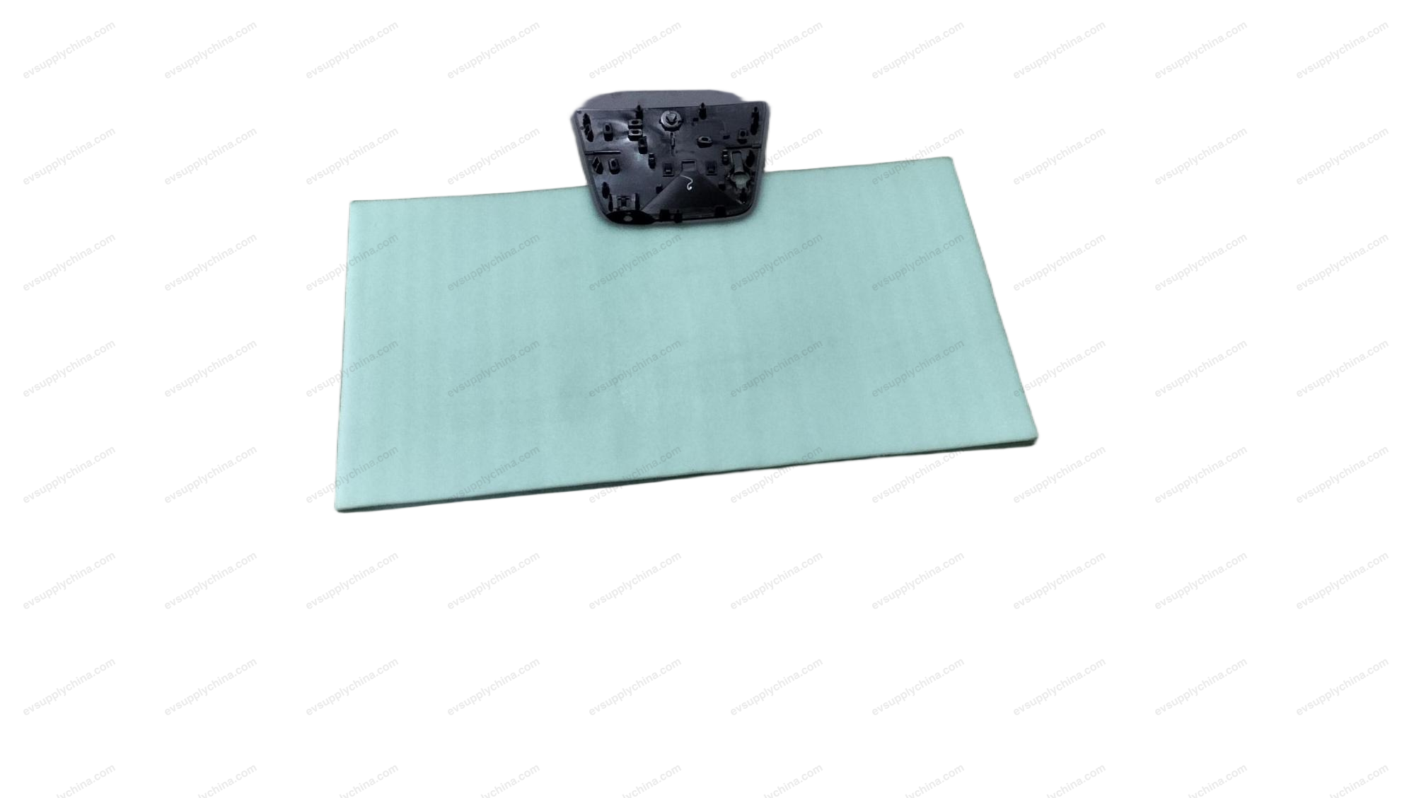 Front windshield glass assembly — Denza D9