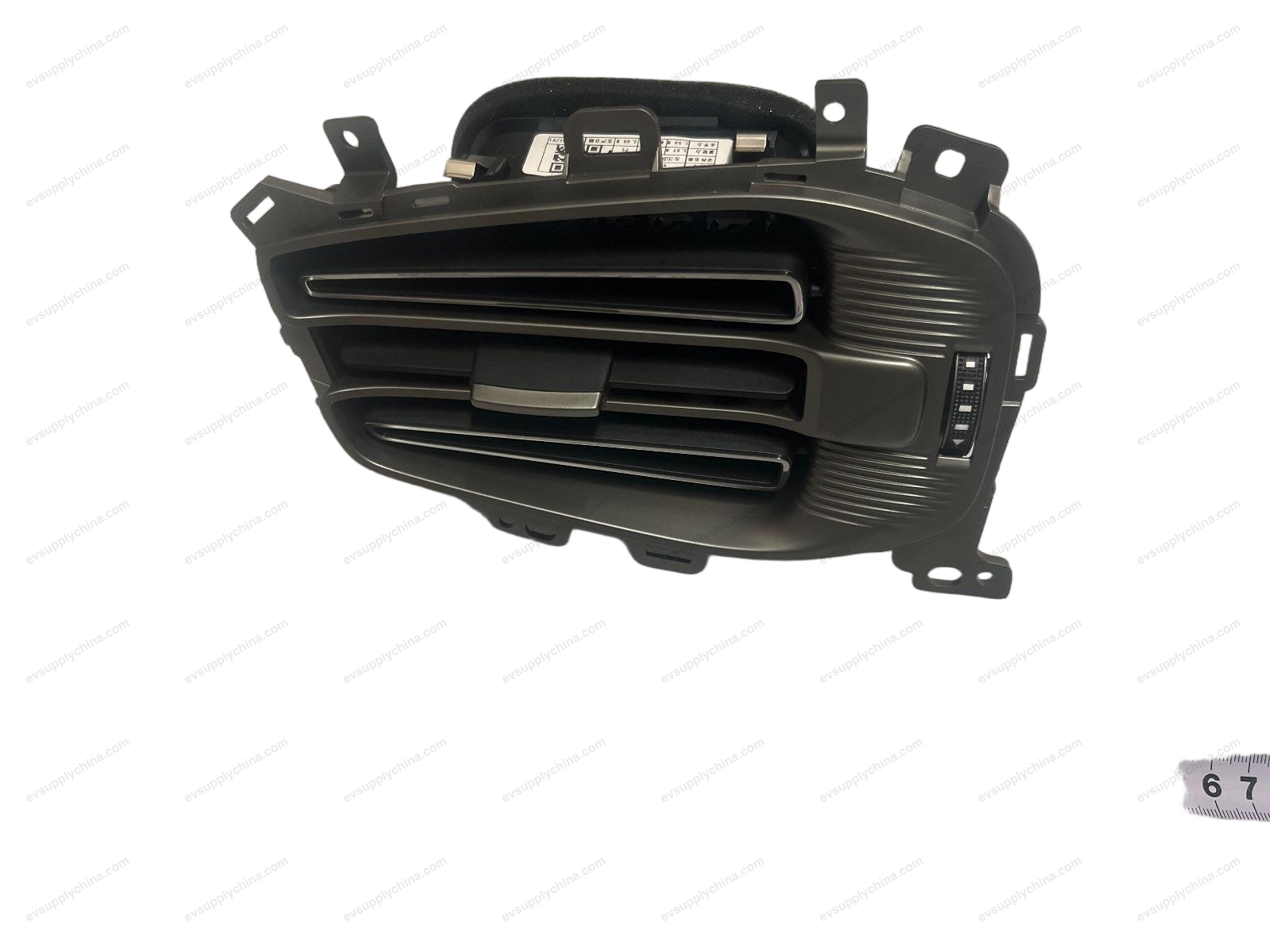 Instrument panel left air vent assembly - imitation matte gold plating — Denza D9