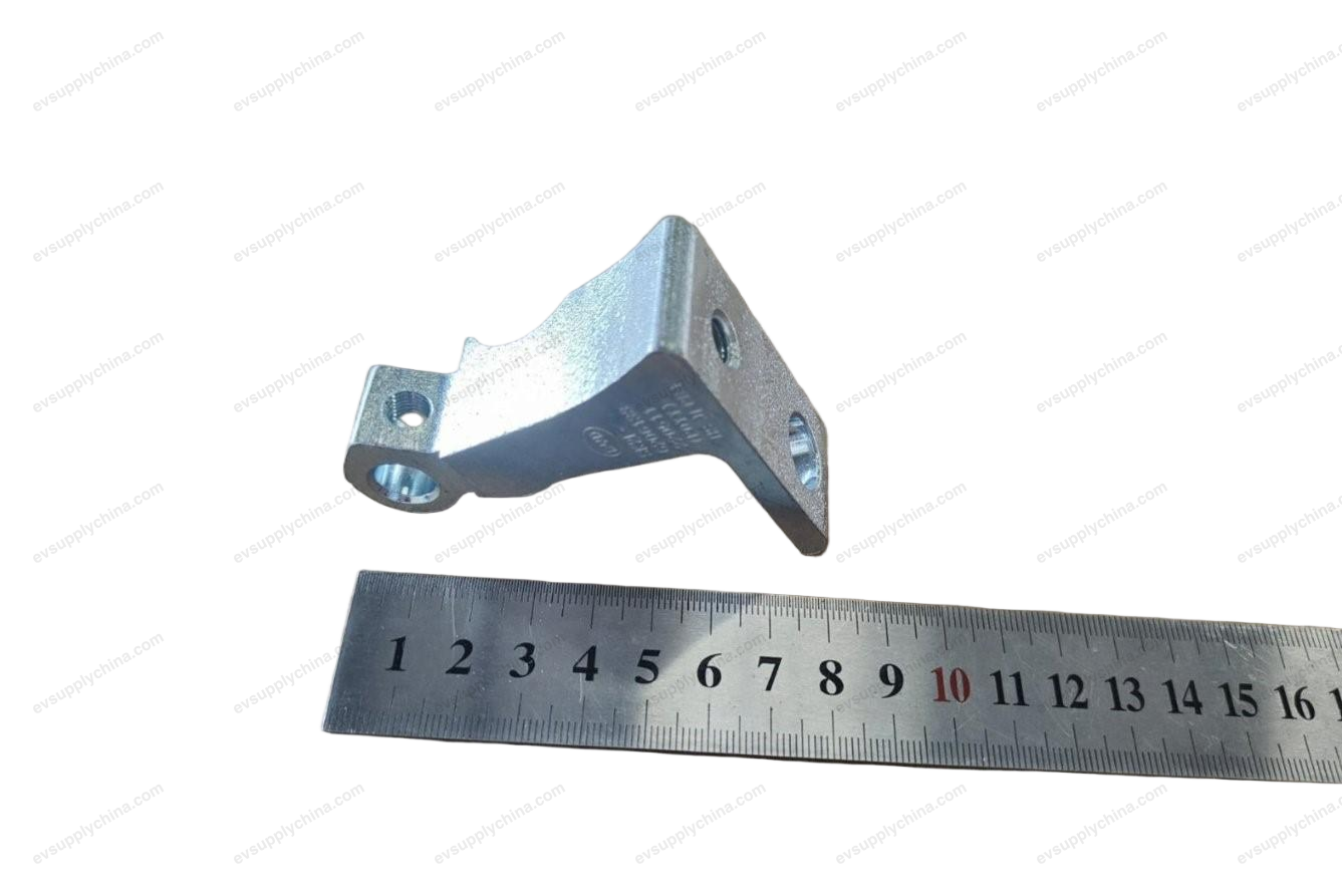 Left rear door upper hinge plate — Denza D9