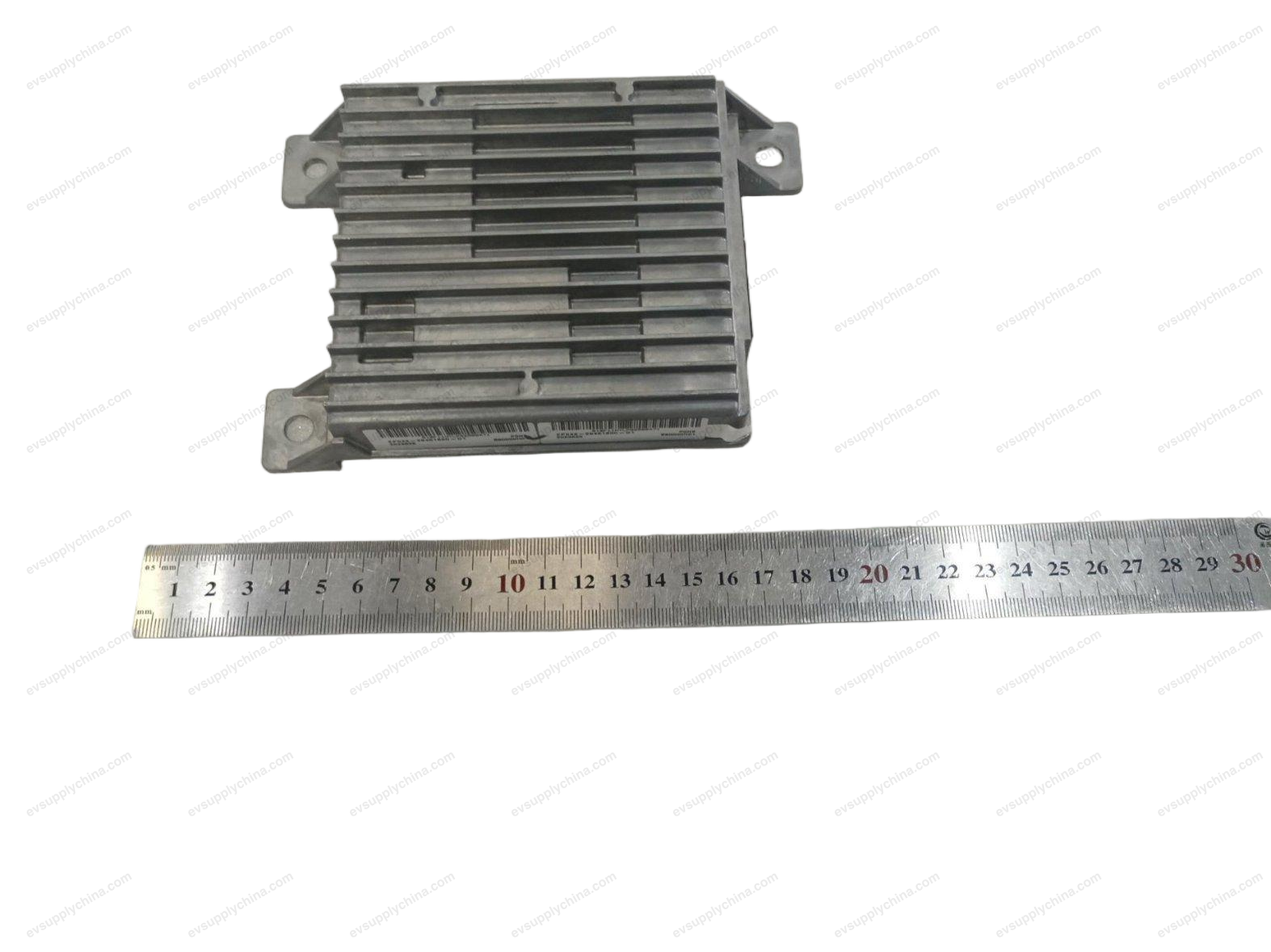 Left rear suspension height sensor — Denza D9