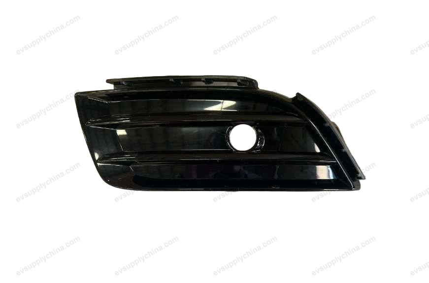 Rear bumper right side trim — Denza D9