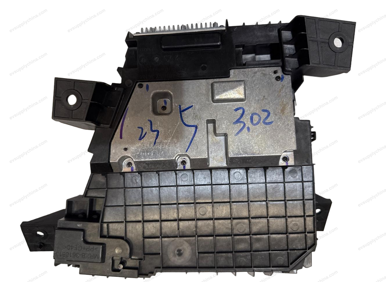 Right-hand drive head-up display — Denza D9