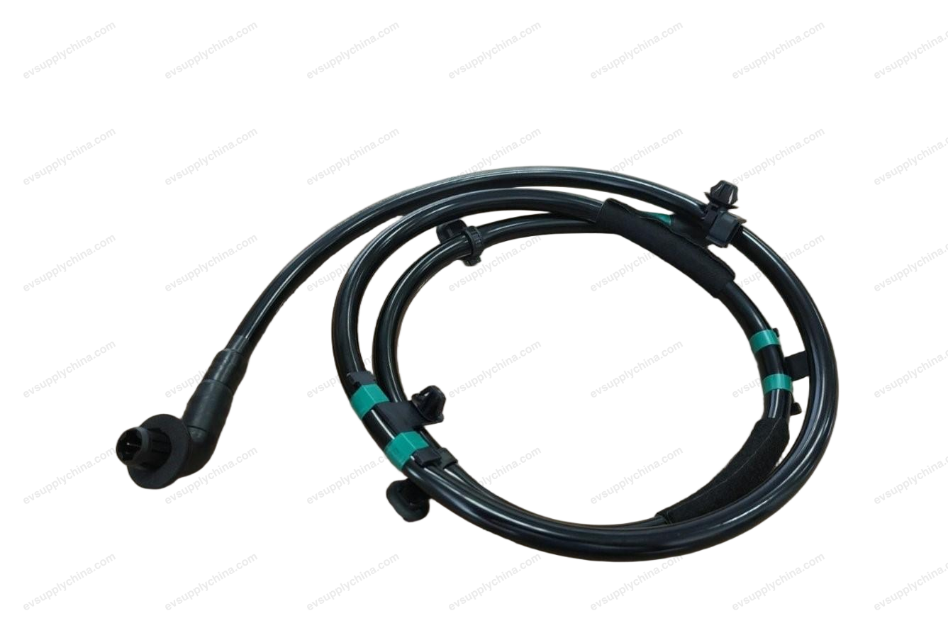 Right rear water pipe assembly — Denza D9