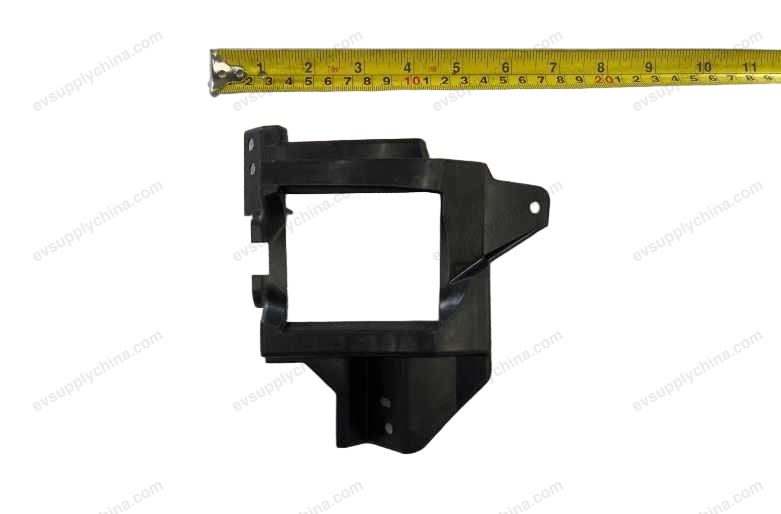 Right-side mid-range radar mounting bracket — Denza D9