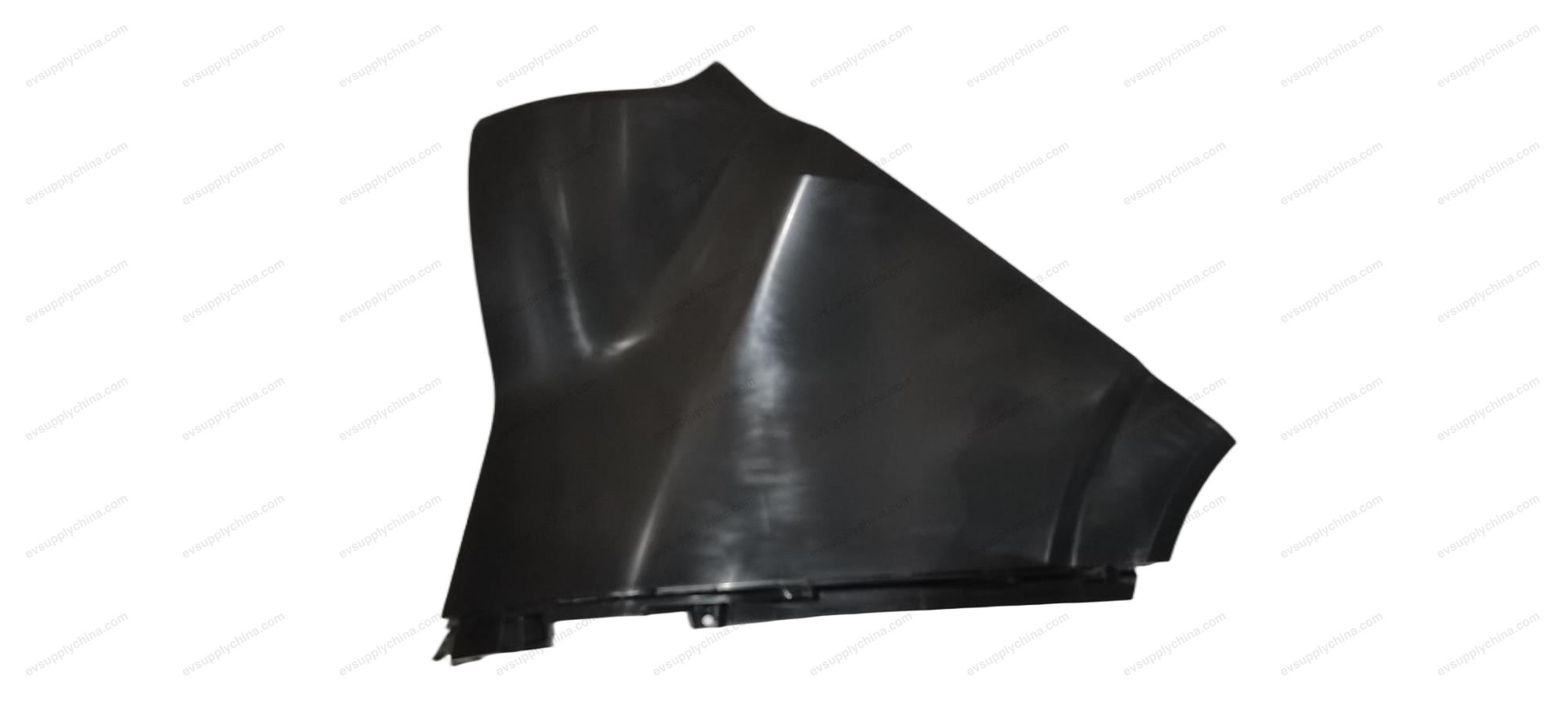 The upper right side of the rear bumper — Denza D9