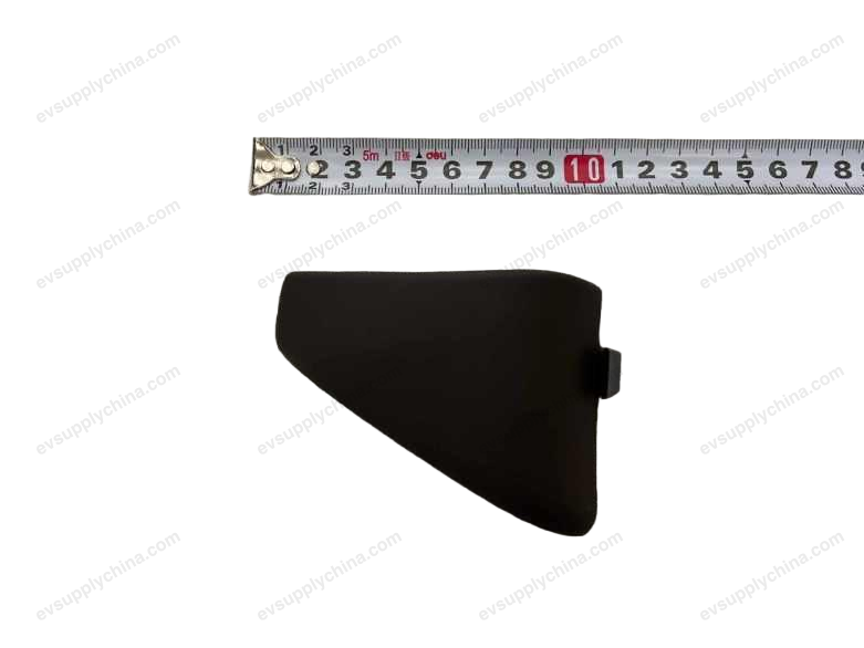 Upper right cover assembly - black chocolate — Denza D9